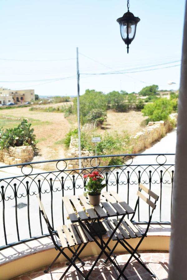 Bed and Breakfast Joseluce Gudja Exterior foto